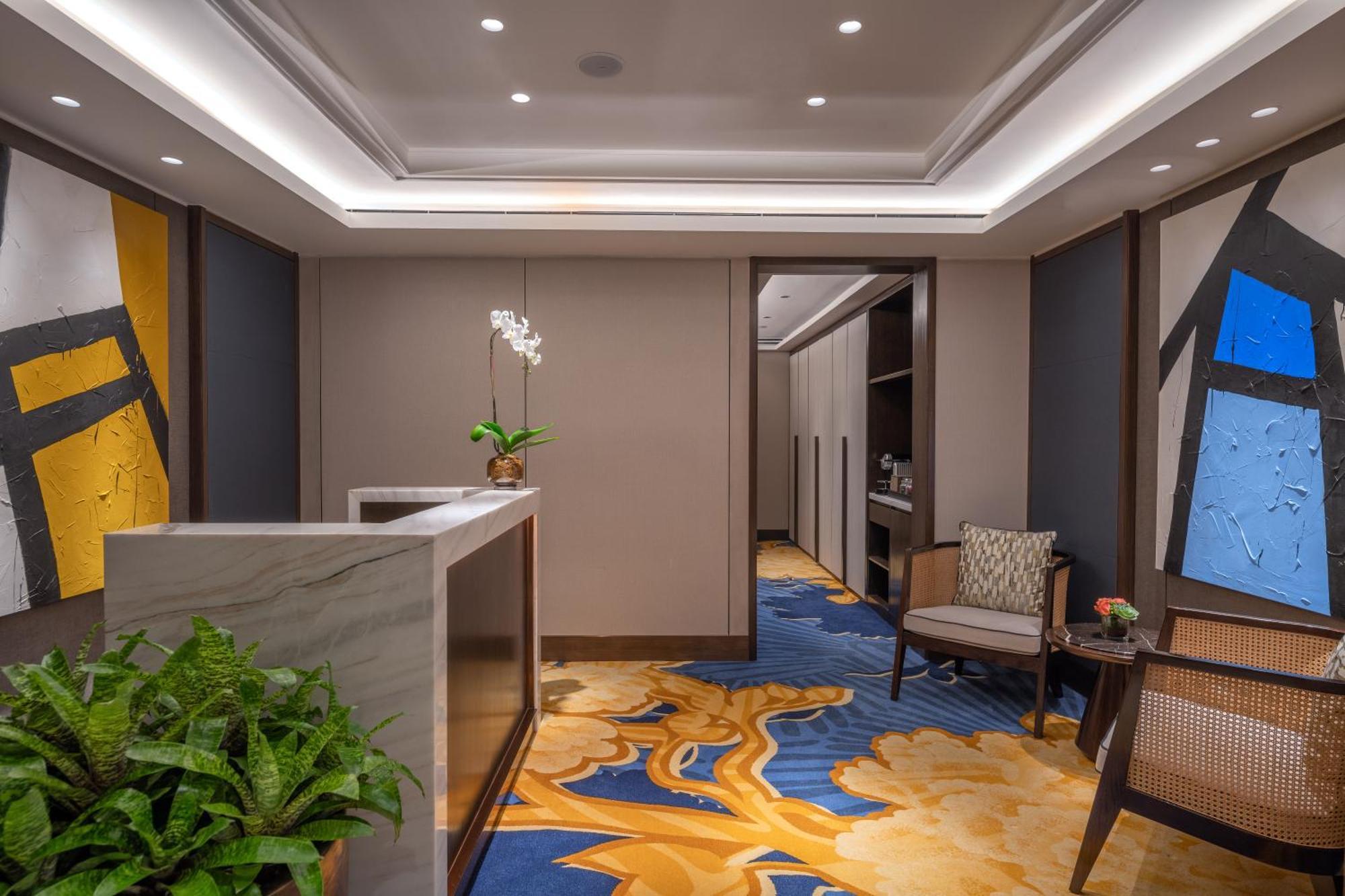 Solaire Resort North Quezon City Exterior photo