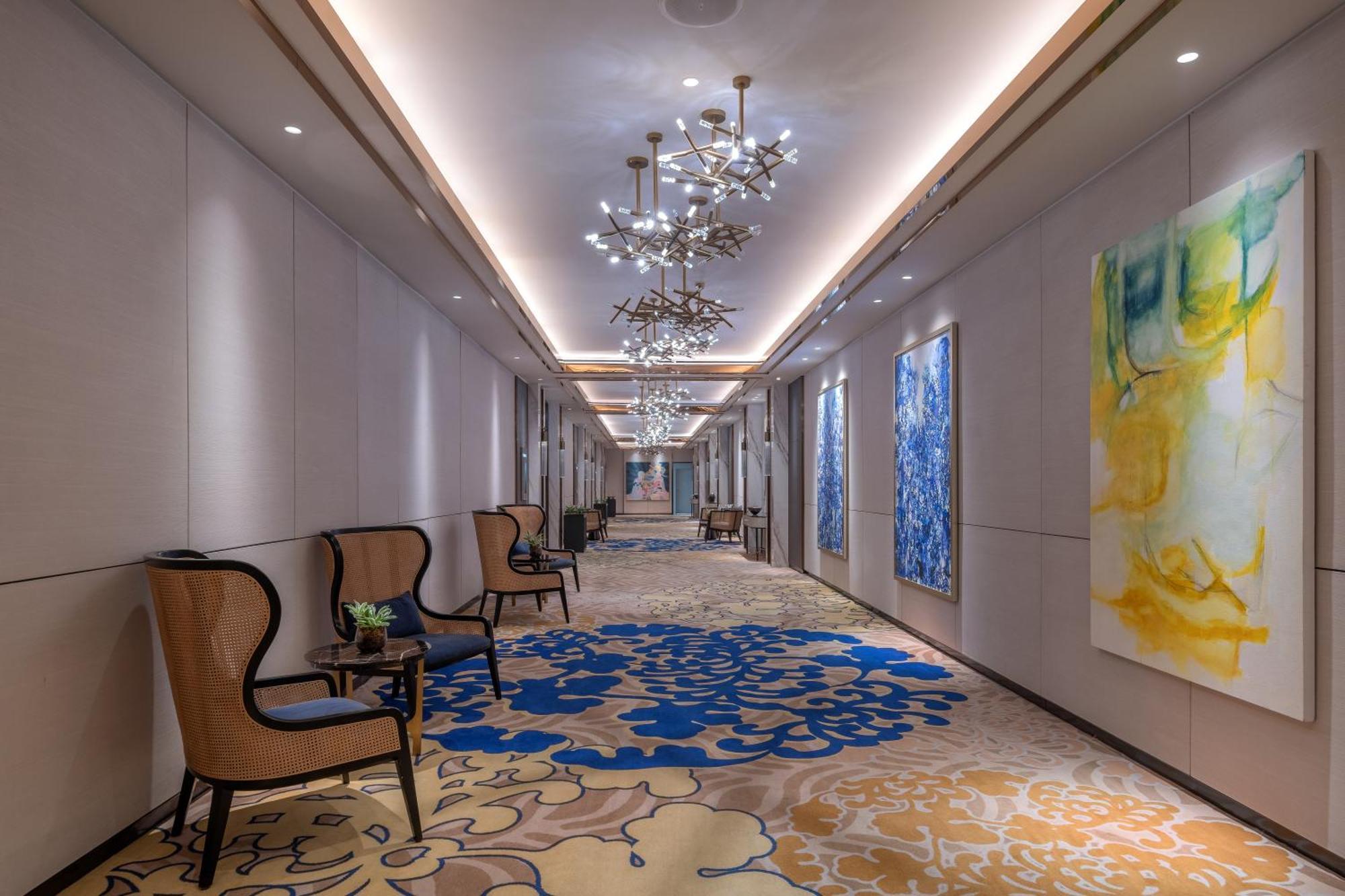 Solaire Resort North Quezon City Exterior photo